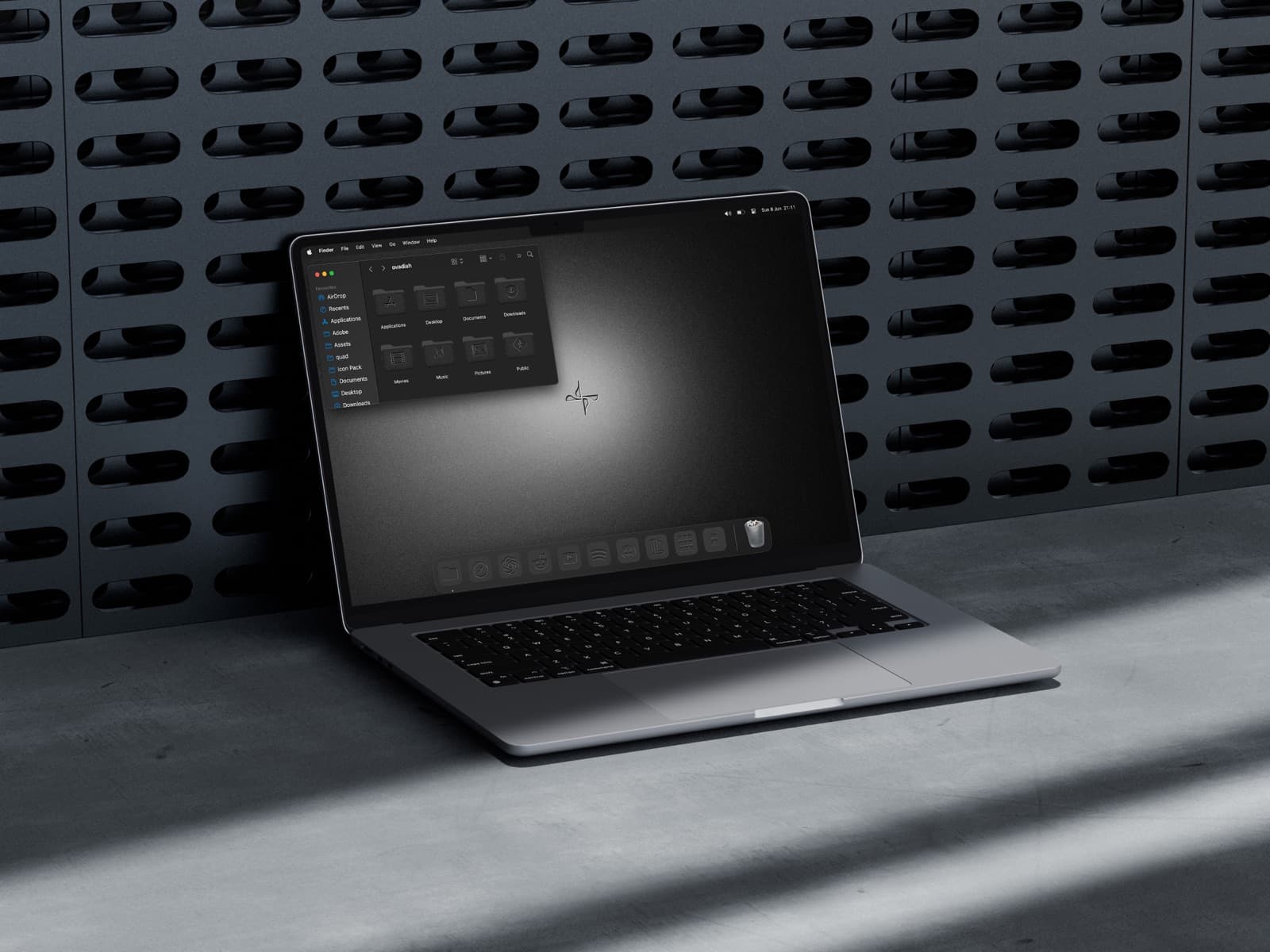 Obsidian Glyphs on a Mac desktop